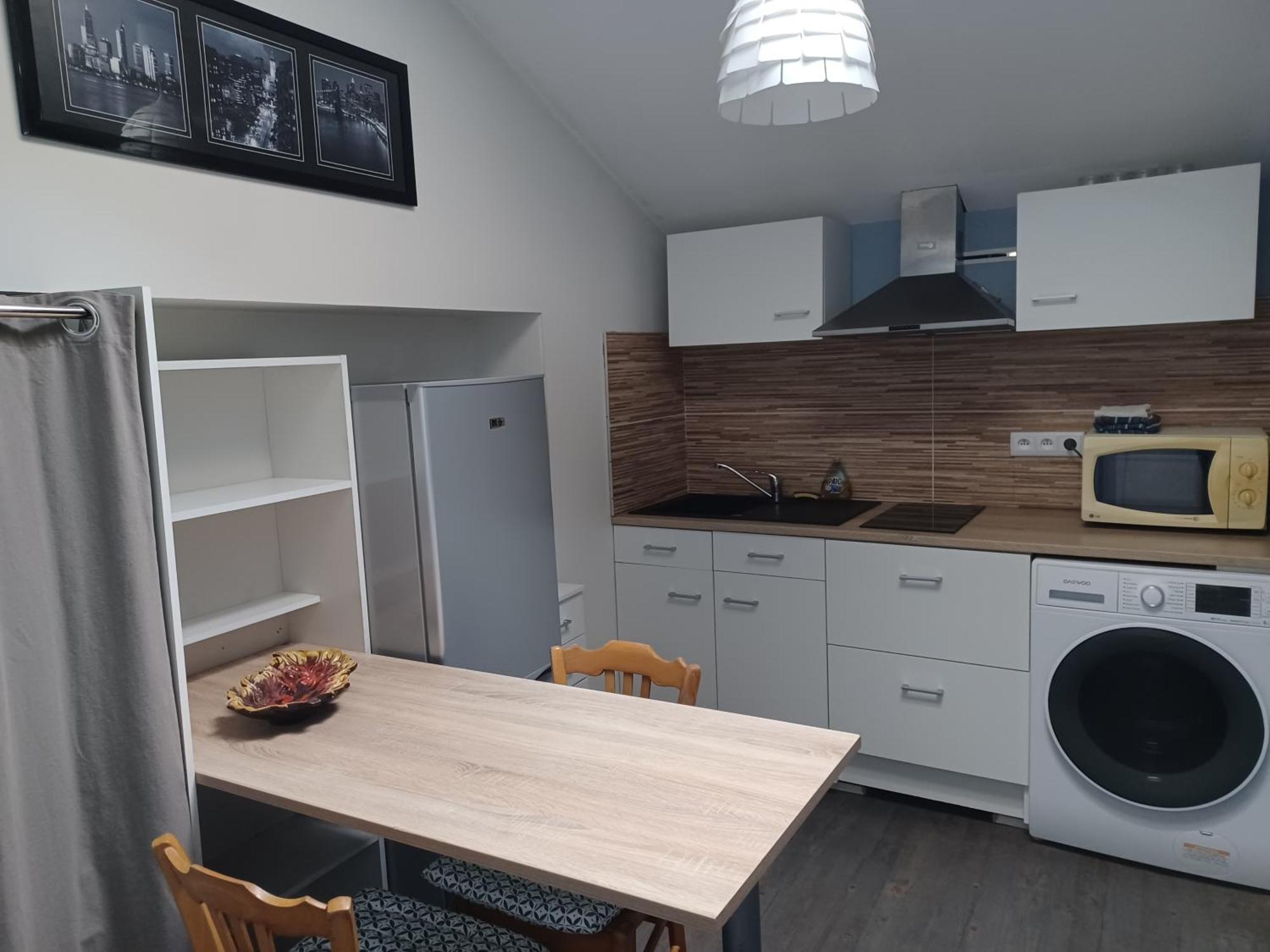Les Studios De La Rose Des Vents Sathonay-Camp ภายนอก รูปภาพ